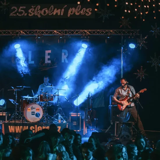 Koncert kapely Clera na 25. školním plese.